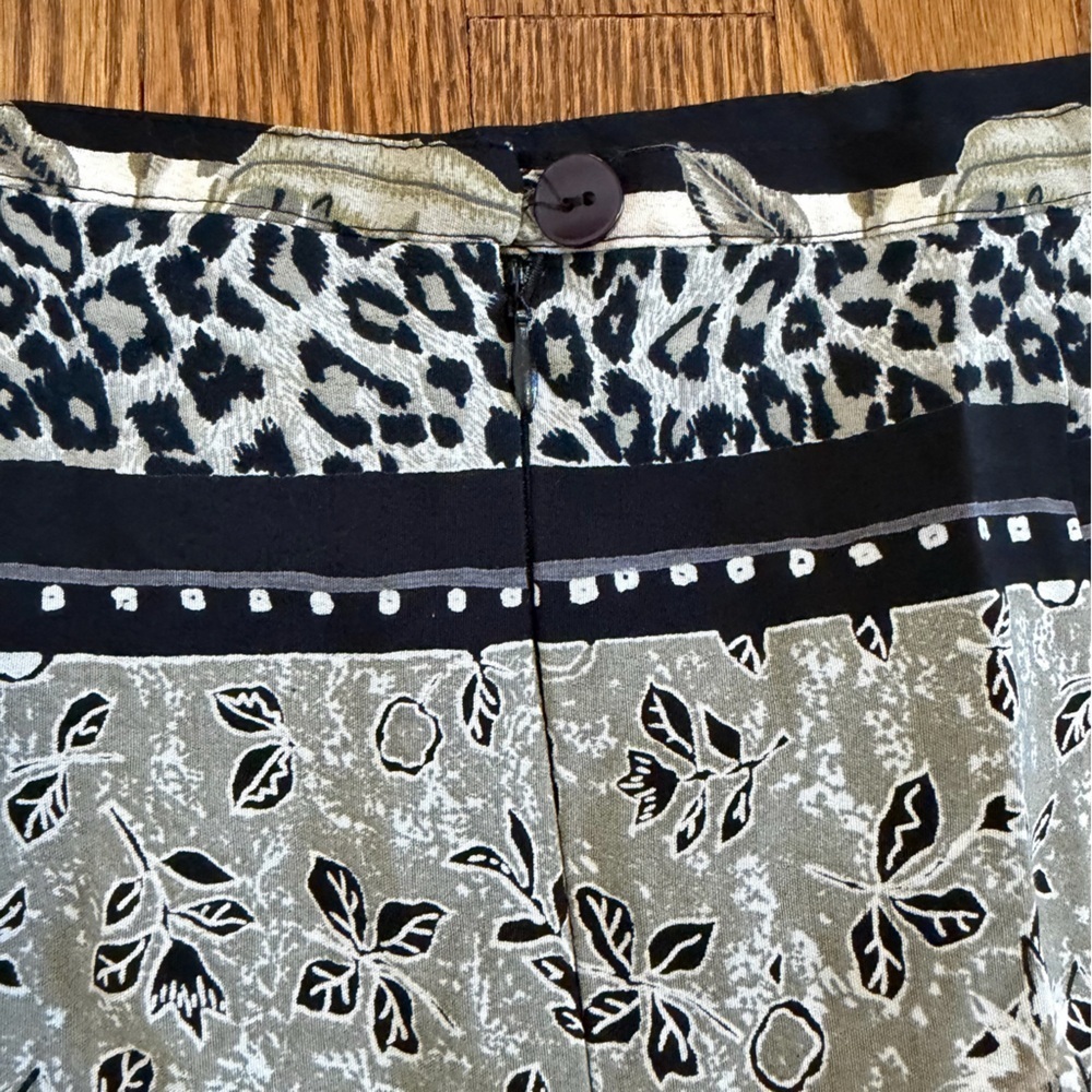 Intriguing Threads Vintage Black Gray Tan Floral Animal Print Skirt Size 10 - Picture 6 of 8